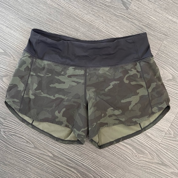 Lululemon Camo Speed Up Shorts - Picture 3 of 6